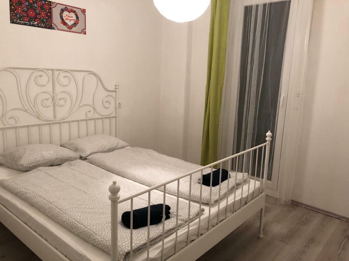 Appartamento Sportarena & Stadion Apartman H-39 Budapest Esterno foto